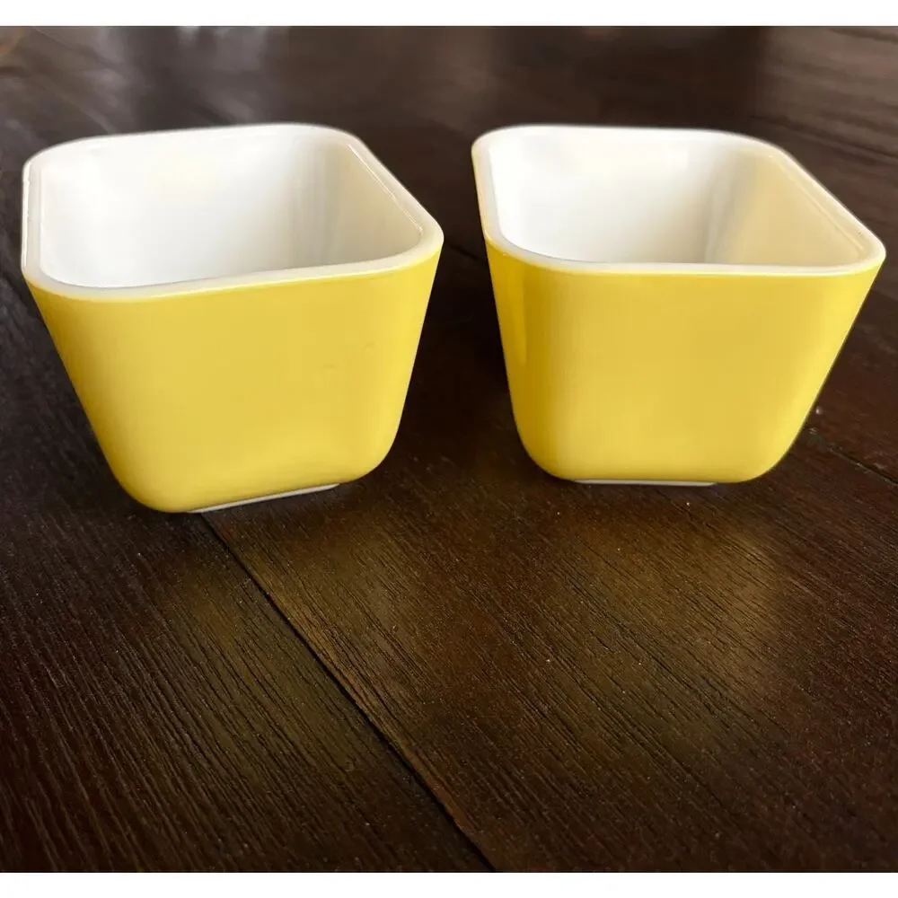 Qty 2 PYREX 501 B Yellow Refrigerator Dishes No Lids VTG Food Storage Fridgie